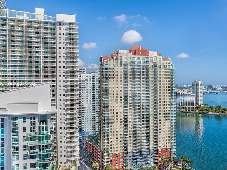 1300 Brickell Bay Dr #2713 — Photo 8