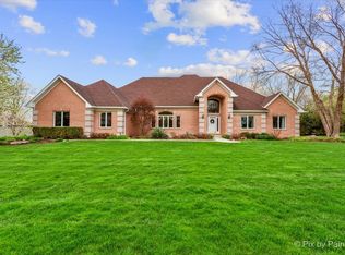 4 Mohawk Dr, South Barrington, IL 60010