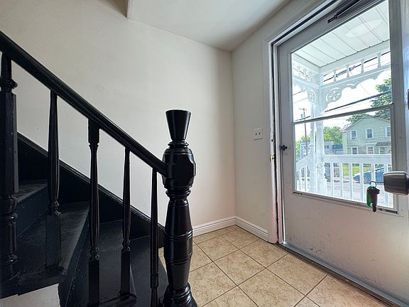 4th image of 199 Greenkill Ave #2