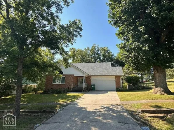 460 Bethel Ave, Mammoth Spring, AR 72554