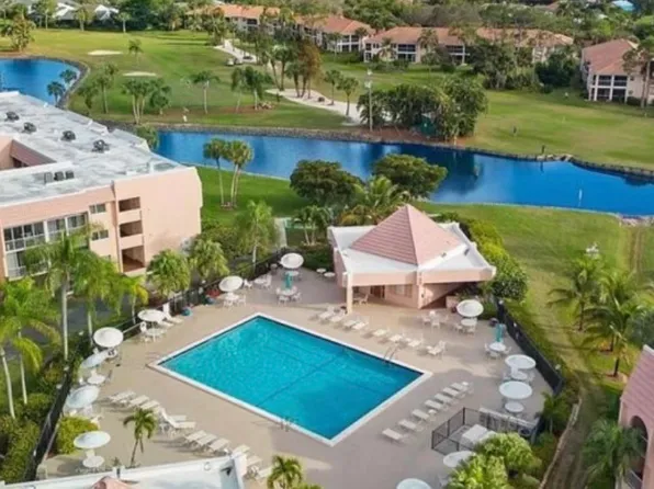 200 Forest Lakes Blvd, Naples, FL