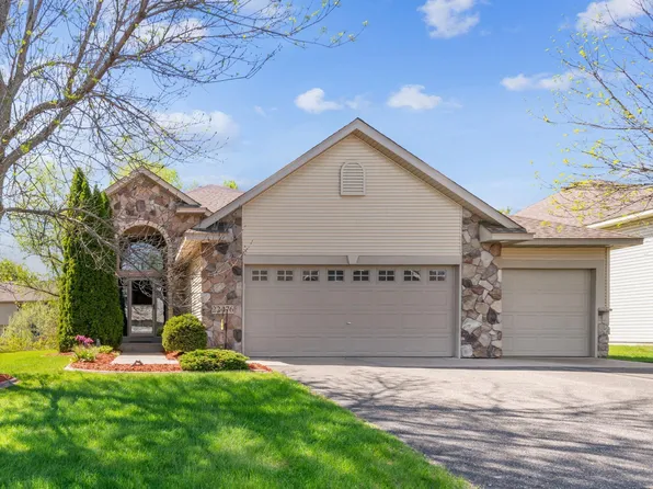 22476 Evergreen Cir, Forest Lake, MN 55025