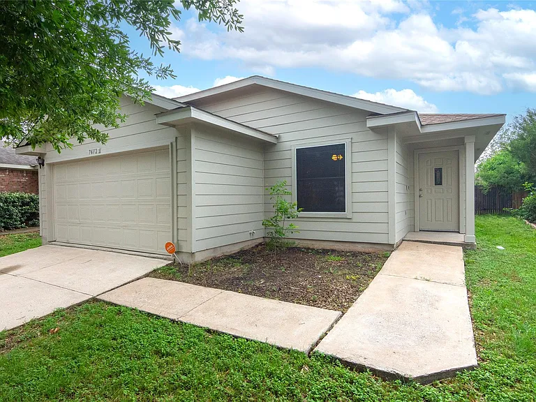 7612 Cayenne Ln — Photo 1