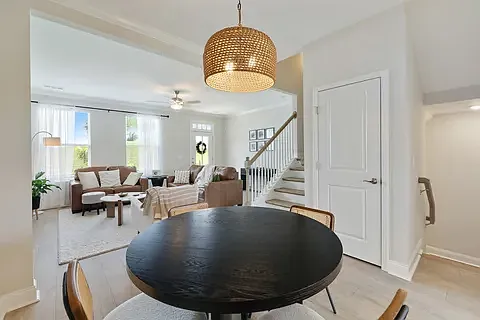 362 Savoy Loop — Photo 8