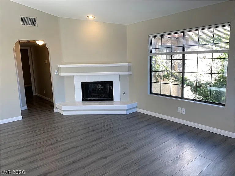 1411 Santa Margarita St #G — Photo 7