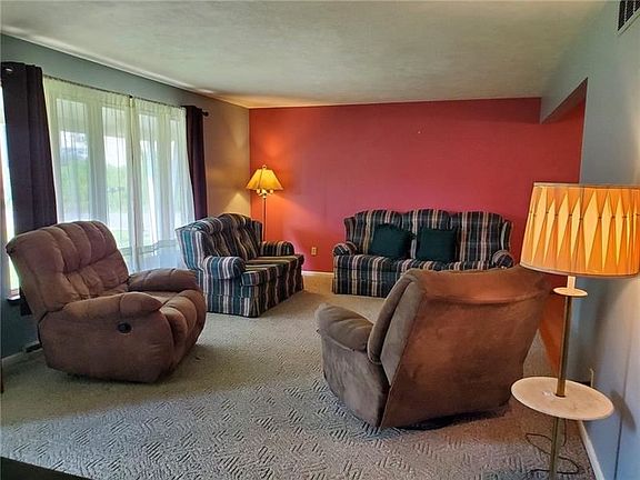 3rd image of 801 2nd Ave