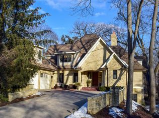 511 S 8th St, Geneva, IL 60134