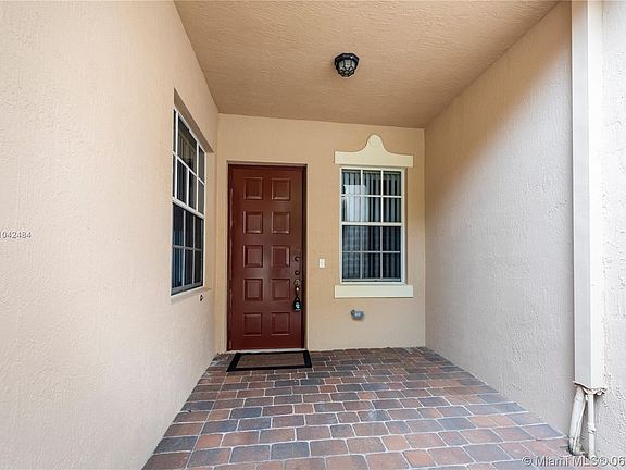 3rd image of 3580 Parkside Dr #3580