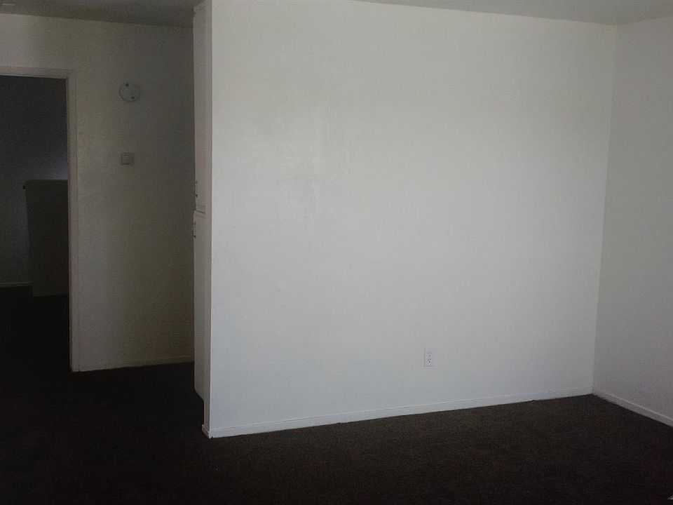 Building Photo 4