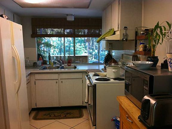 4th image of 2117 Melody Dr
