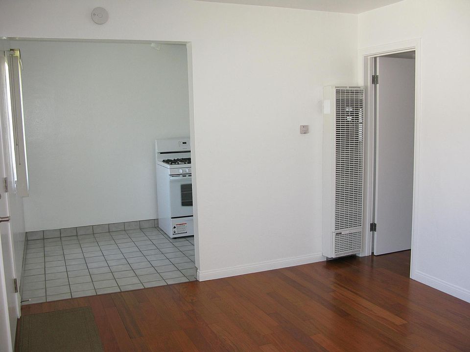 1st image of 937 Missouri St