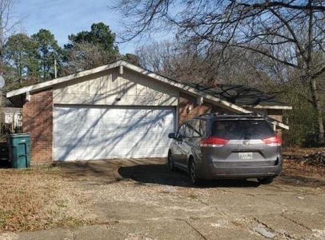 1st image of 4072 Hitchcock Dr
