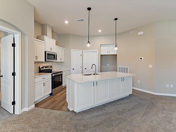 3rd image of 547 Tradition Rdg #81301