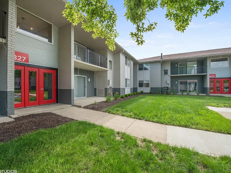 7 Pointe Apartments — Photo 31
