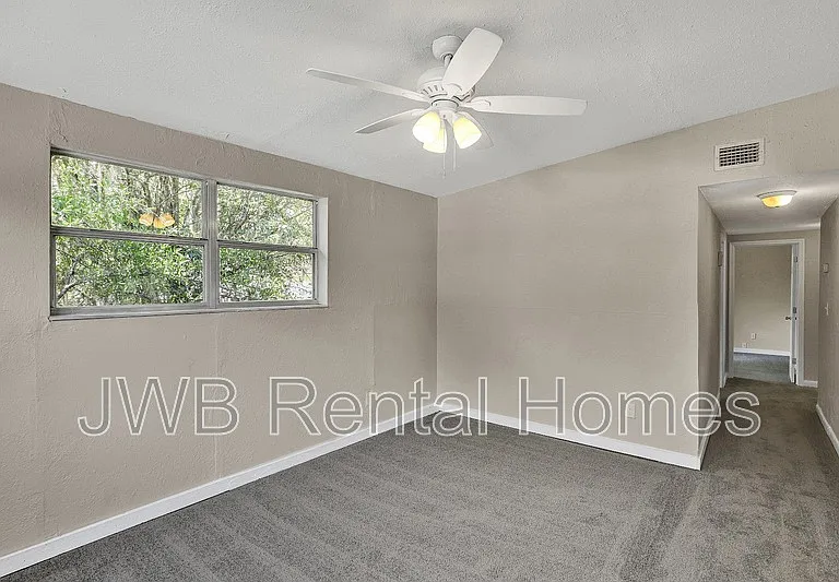 9148 13th Ave — Photo 9