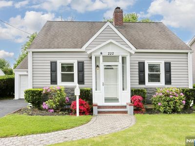 222 Woodland Rd, New Milford, NJ, 07646