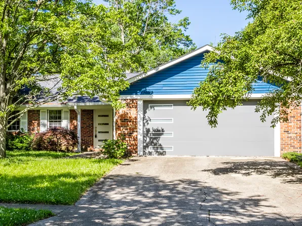 8820 Deer Run Dr, Indianapolis, IN 46256