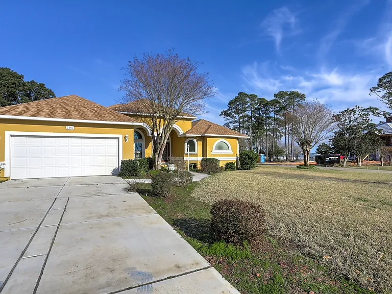7591 N Shores Dr — Photo 57