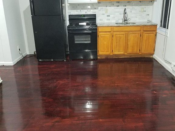 Living Room/Kitchen