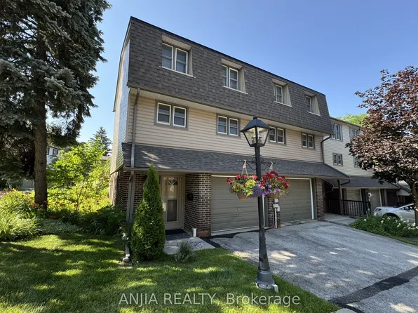 7 Purple Sageway, Toronto, ON M2H 2Z6