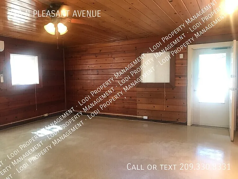 718 N Pleasant Ave — Photo 3
