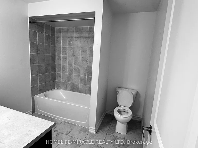 166 Seeley Ave — Photo 35