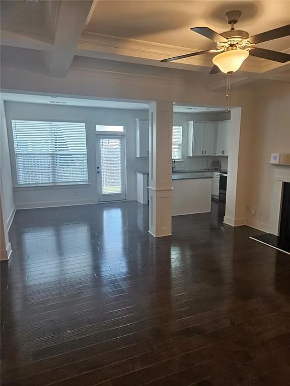 3 bed, 2.5 bath, 1774 sqft, $2,350 — Photo 4