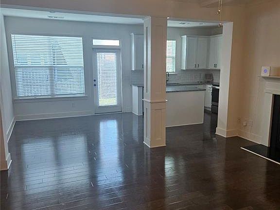 4th image of 56 Auburn Hill Dr