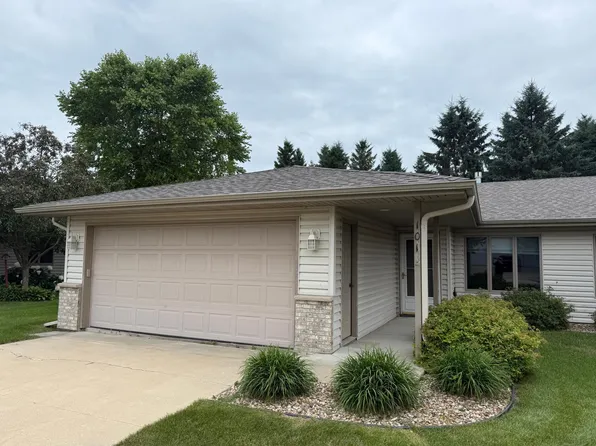 101 Lillie Ln SE, Pine Island, MN 55963