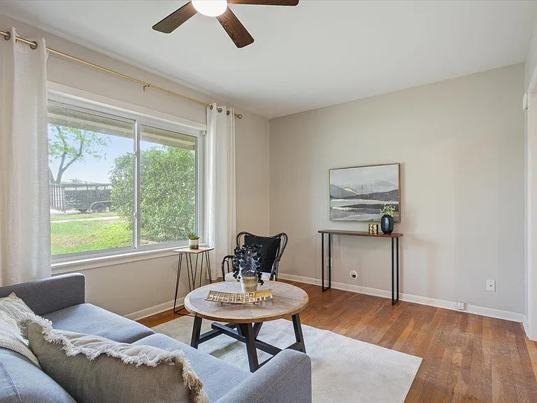 804 Ash St — Photo 35