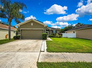 6405 Twin Bridges Dr, Zephyrhills, FL 33541