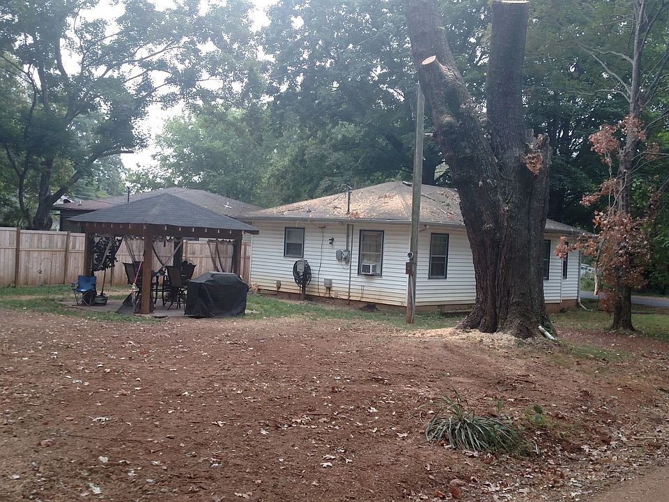2nd image of 145 W Rossview Rd