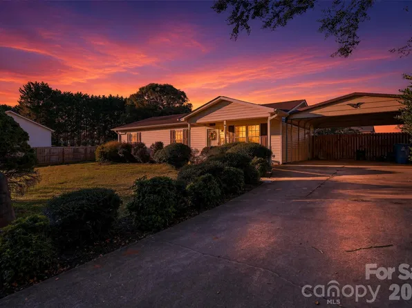 3640 Glacier Run, Claremont, NC 28610