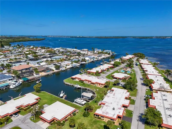 3878 Catalina Dr, Bradenton, FL 34210