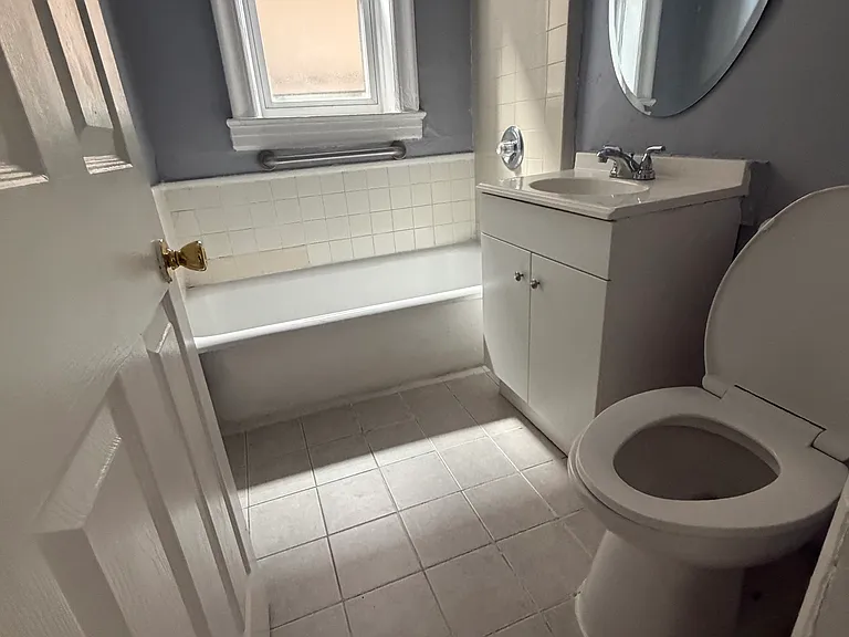 662 Avenue A #8 — Photo 7