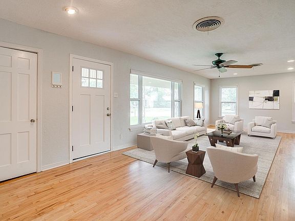 2nd image of 4021 Boyd Ave