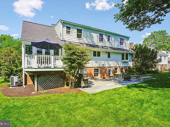4th image of 1003 Dewolfe Dr
