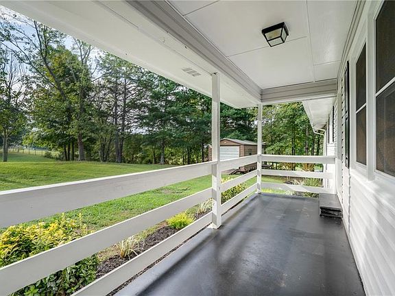 4th image of 6695 Mountain Meadow Dr