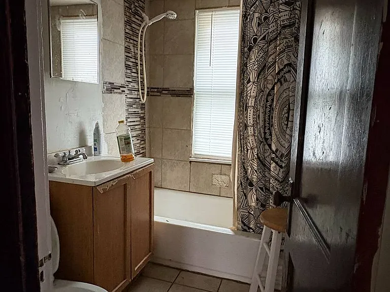 14008 Savannah Ave #1 — Photo 9