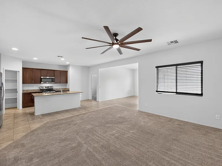 18465 N Lakeside Dr — Photo 6