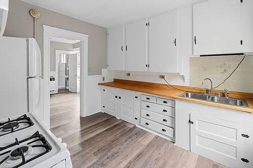 425 Wood Ave Photo 1