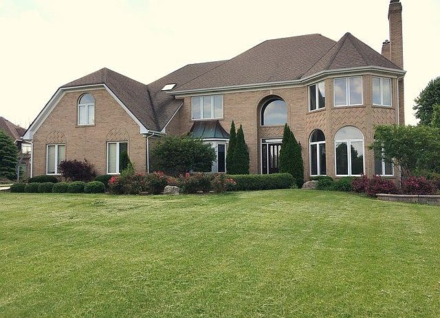 1st image of 10746 S Wentworth Dr