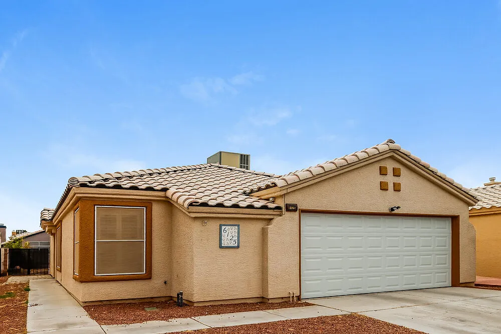 2 bed, 2.0 bath, 1311 sqft, $1,695 — Photo 3