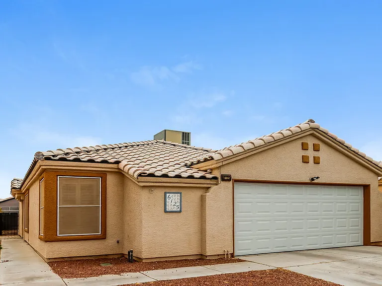 6125 Wild Berry Dr — Photo 3