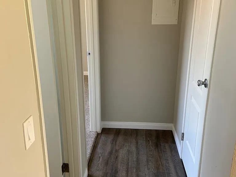 1675 Chapel Dr — Photo 26
