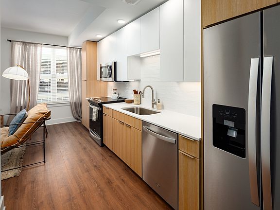 3rd image of 820 4th Ave N APT 716