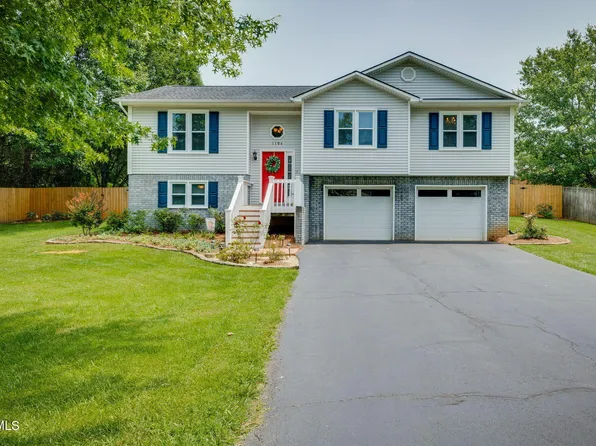 1104 Windsor Ln, Johnson City, TN 37601