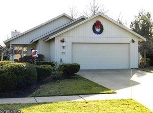 32779 Deerspring Ct, North Ridgeville, OH 44039