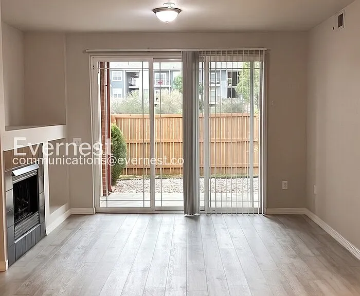 2133 Krisron Rd #E-105 — Photo 6