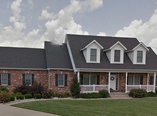 105 Westwood Ct, Columbia, IL 62236